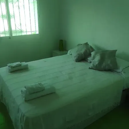 Апартаменти Atico Con Encanto En El Centro De Торремолінос